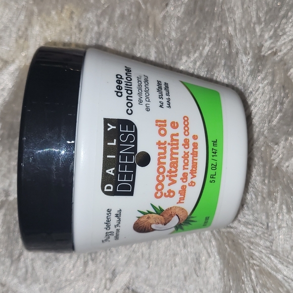 Mix of 5 Items for Women and bath - Picture 5 of 7